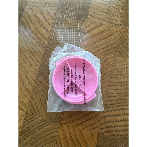 Tupperware Kitchen Magnets Lot Of 10, 6-Vintage Magnet and miniatures 4 2010’s - Picture 8 of 15